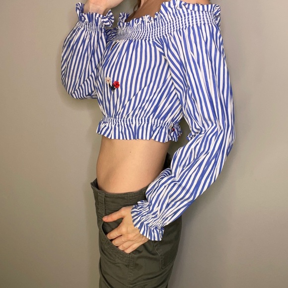 SOLD LIVE 12/5/24 Crop Top Blue & White Stripes Real Wmbroidered Chloe & Katie - Picture 4 of 8